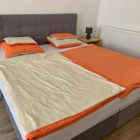 Nagyfiuk Vendeghaz Apartament *