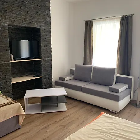Nagyfiuk Vendeghaz Apartment